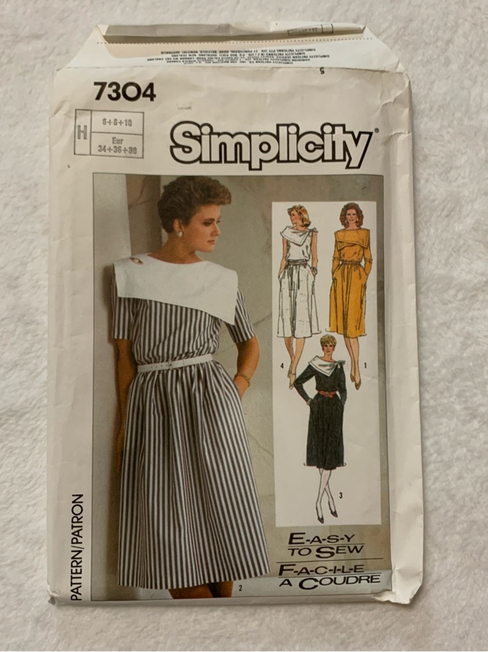 Simplicity 7304 Women’s Size 6+8+10 Dress Pattern With Collar Variations